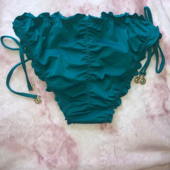 ❌SOLD❌Bikini Top w/ Matching Bottoms Bathing Suit - Picture 6 of 8